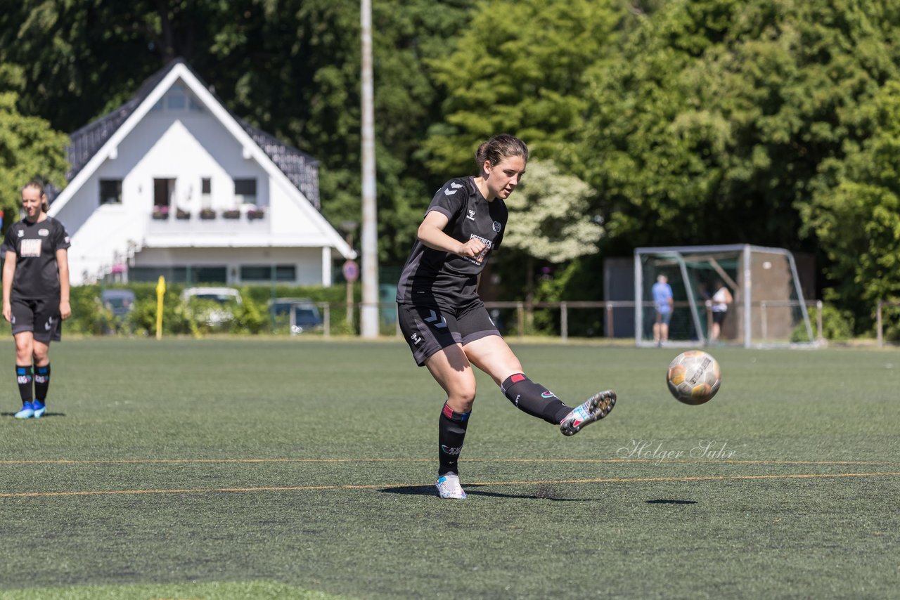 Bild 95 - wBJ SV Henstedt Ulzburg - TuS Rotenhof : Ergebnis: 12:0